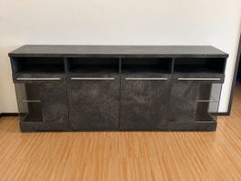 Sideboard dunkelgrau mit Glastüren und Fächern