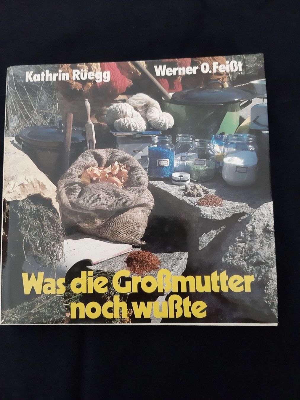 Livres: Buch /Was die Grossmutter noch wusste – D'occasion à Schmitten par Renistern68