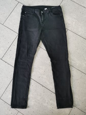 Schwarze Jeans, Gr 32/32,H&M