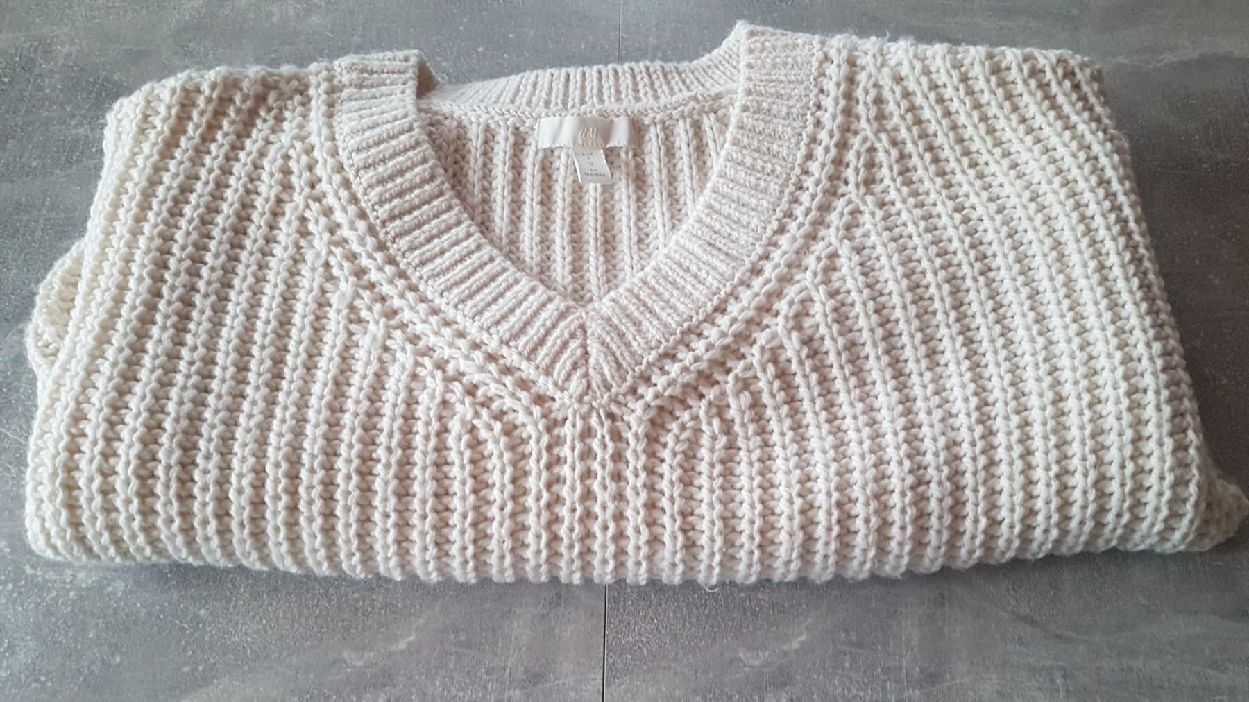 H&M Maglioni & Felpe: Pull col en V taille S marque H&M – Usato da Villiers venduto da san_jn5w 7