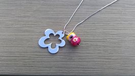 Collier avec figurine en verre, made with Love by LY
