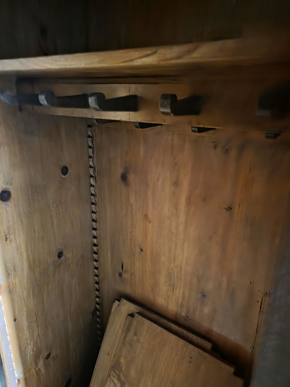 Armadi: antik armoire fribourgeoise sapin – Nuovo (secondo la descrizione) da Mittelhäusern venduto da mis_6kgm 7