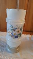 Jugendstielvase Opalglas weiss mit floralem Muster