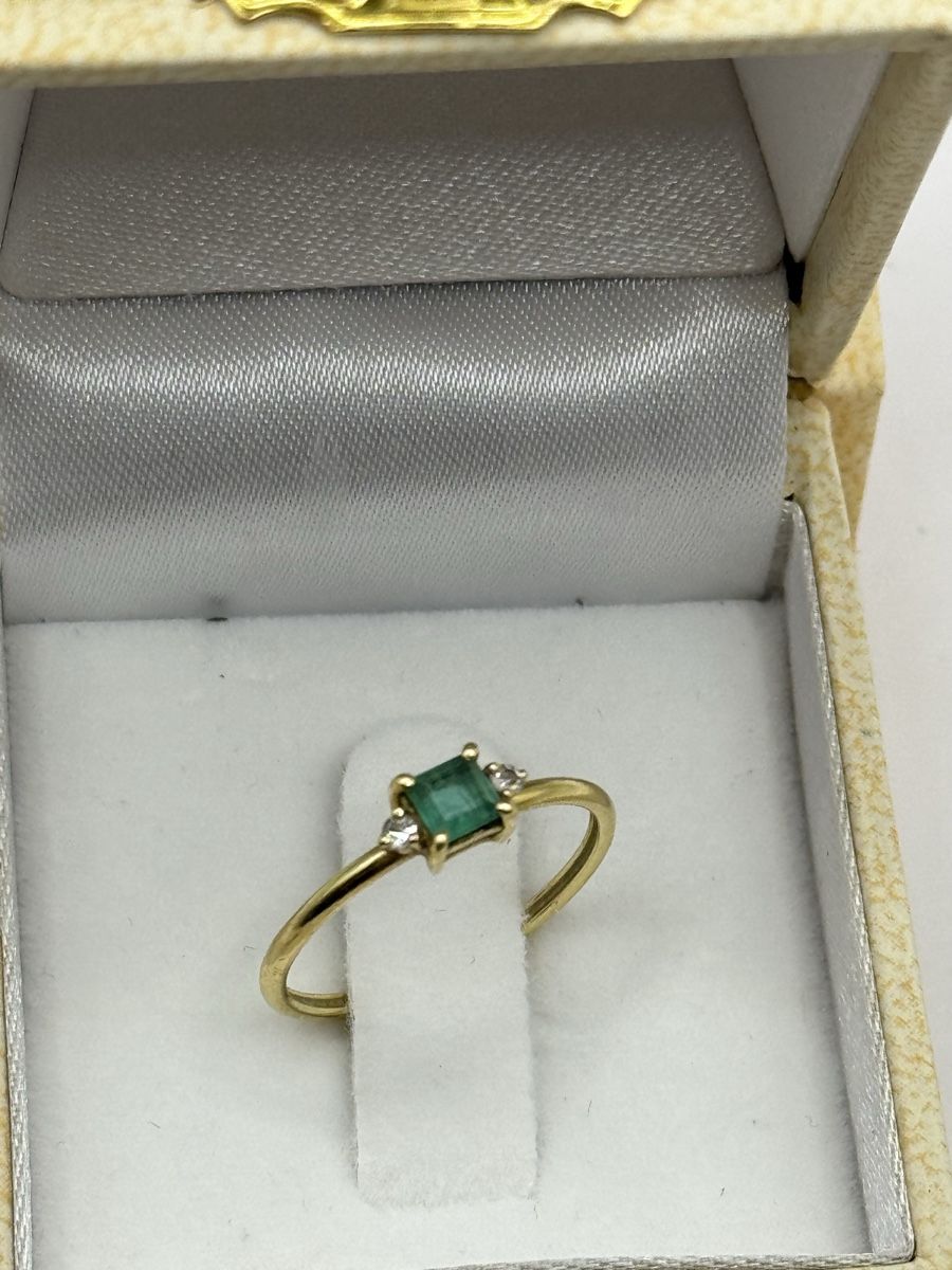 Ringe: Timeless Trilogy Ring with Emerald Center and Diamond Accent – Neu (gemäss Beschreibung) aus Glattpark(Opfikon) von Pflanzenmami68 2