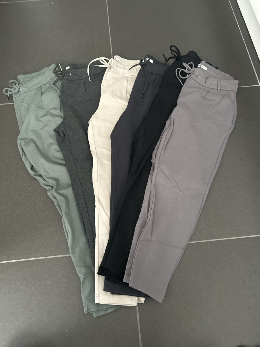 Hosen: Poptrash Hosen – Gebraucht aus Eschlikon TG von Laenzi01