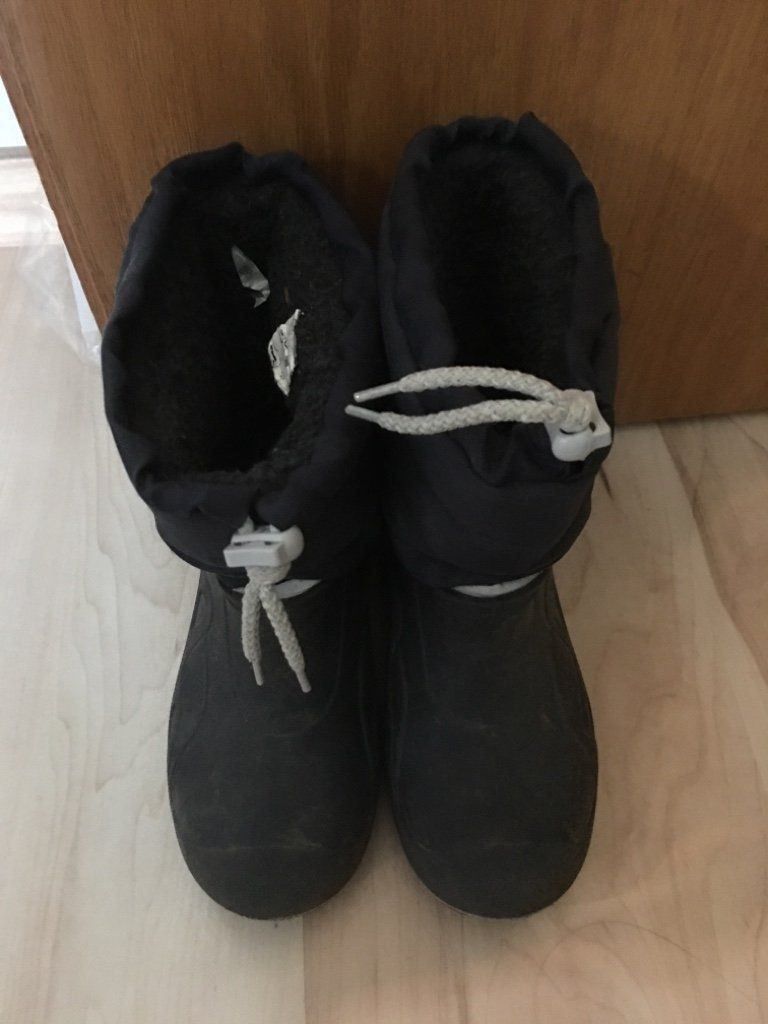 Scarpe per ragazzi: Kinder Winter Stiefel Grösse 32 – Usato da Seon venduto da tweety19