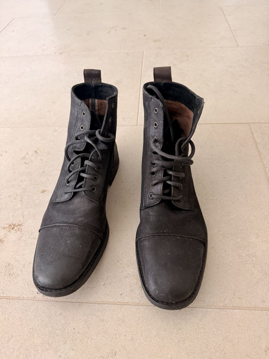 Levi's Scarpe da uomo: Levis Stiefel aus Leder, schwarz, Grösse 46 – Usato da Vaduz venduto da sbe_r8th