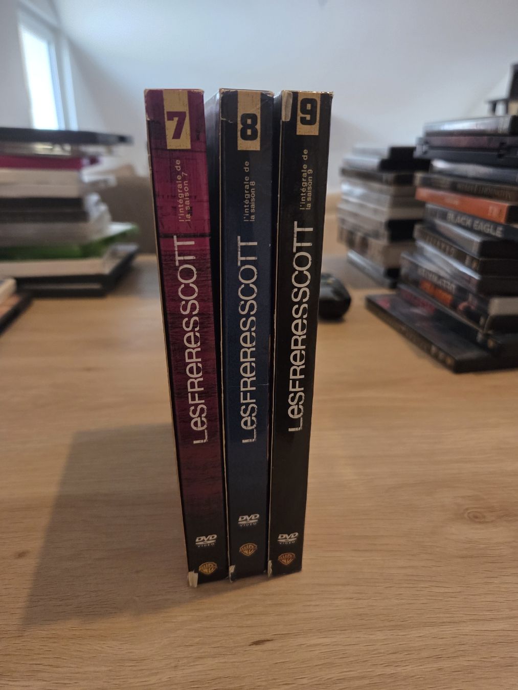 Tutti i DVDs: DVD les frères Scott saison 7+8+9 – Usato da Tramelan venduto da mic_5lzm 3