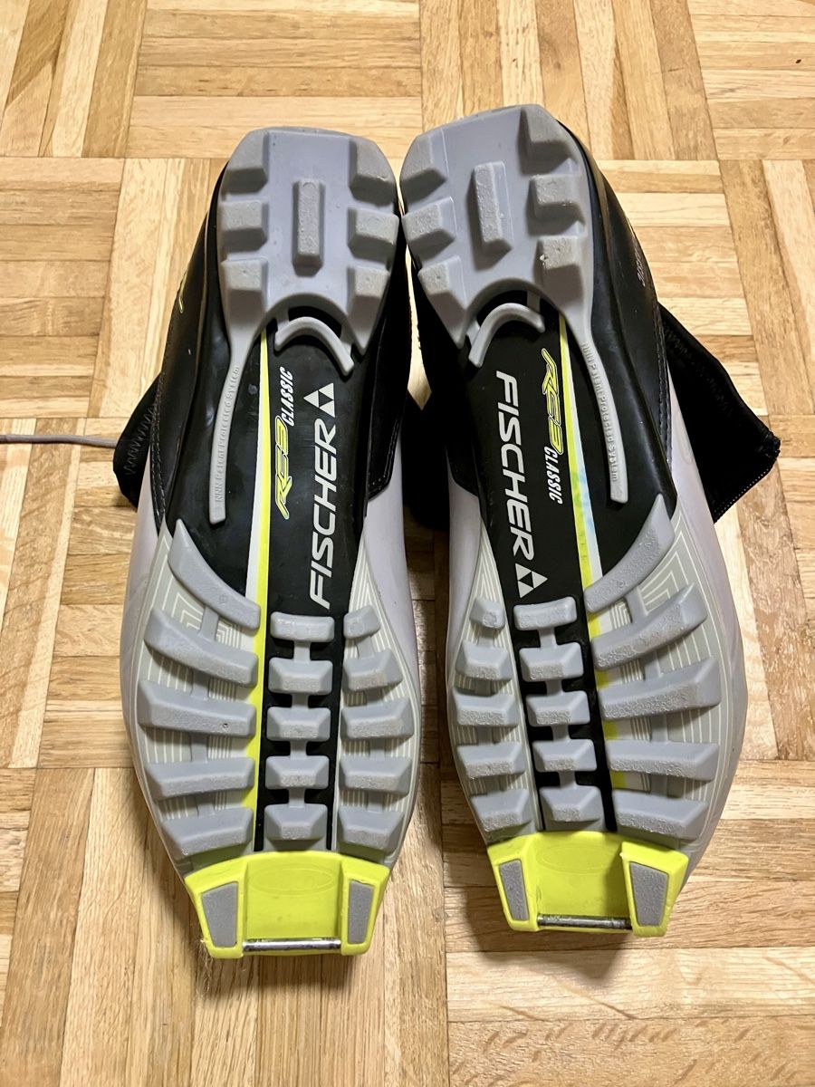 Scarpe da uomo: Langlaufschuhe Klassisch Fischer – Usato da Zürich venduto da ElianeAd 2