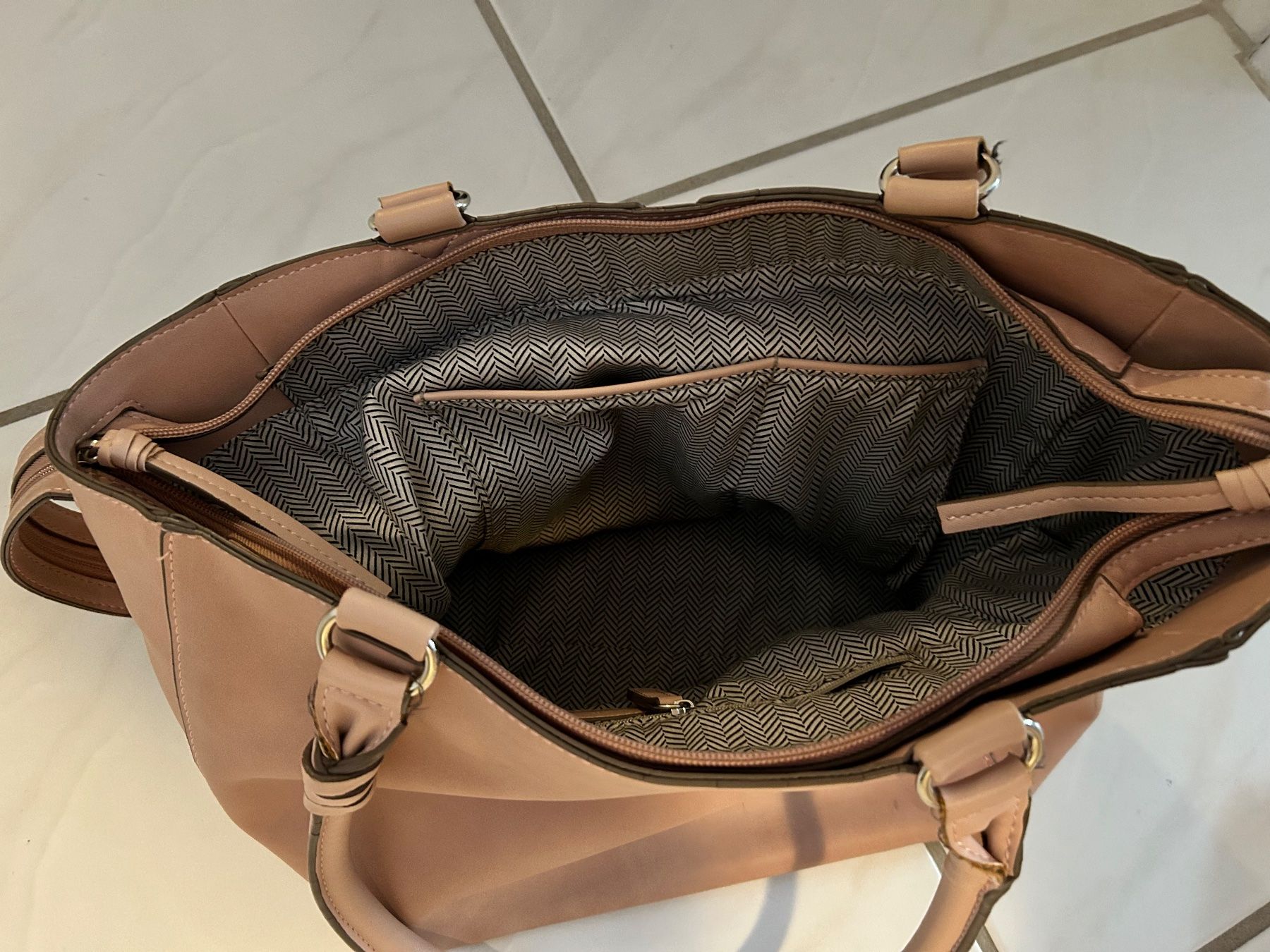 Gabor Taschen für Damen: Damenhandtasche – Gebraucht aus Gutenswil von walker60