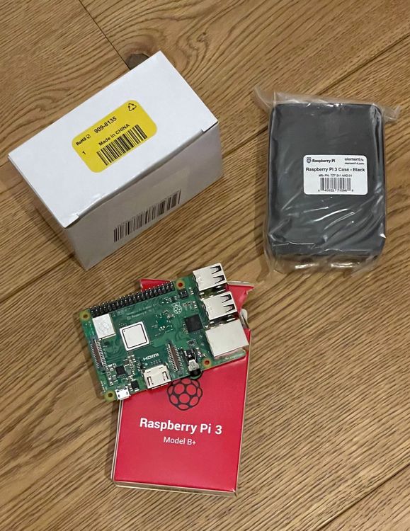 Raspberry Pi 3 B+, Power Supply + Case (New, Never used) Kaufen auf
