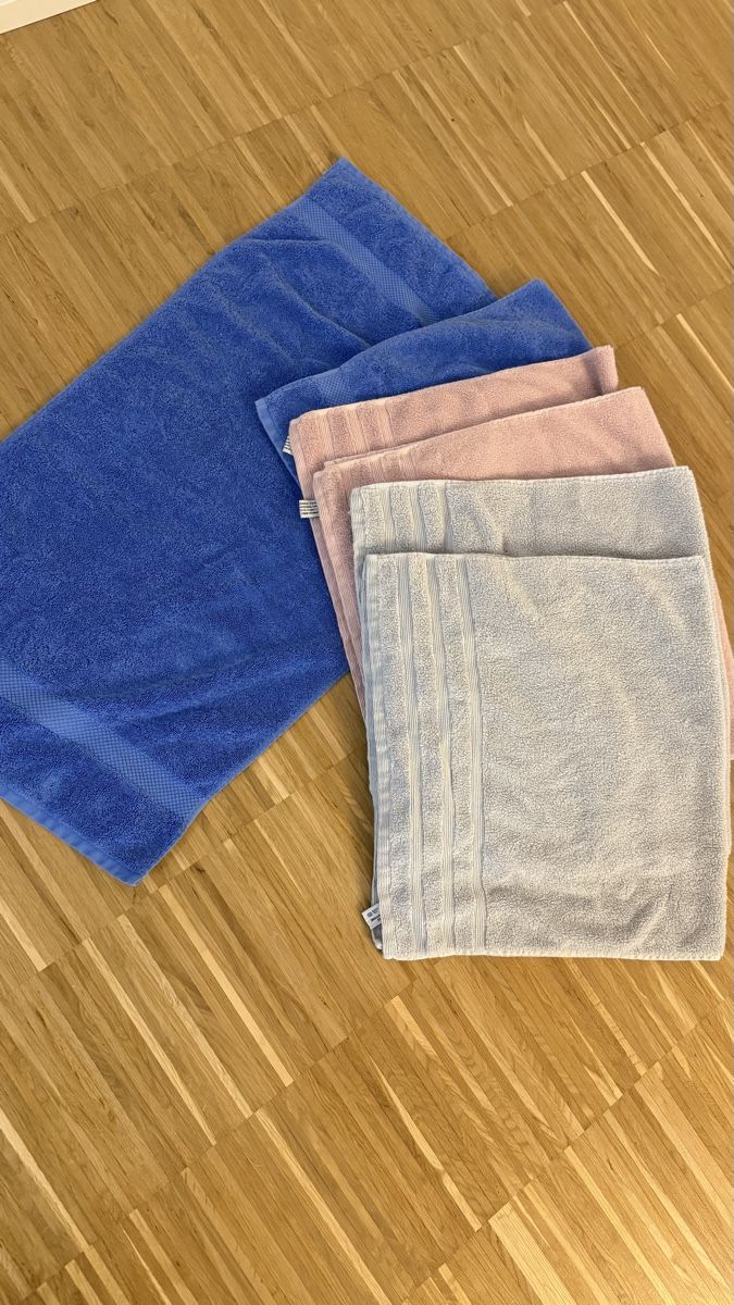 Teli da bagno: Handtücher 100x60 – Nuovo (secondo la descrizione) da Zürich venduto da ffeti