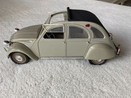 Citroën 2CV - Super Federung - Solido 1:17 - Made in France
