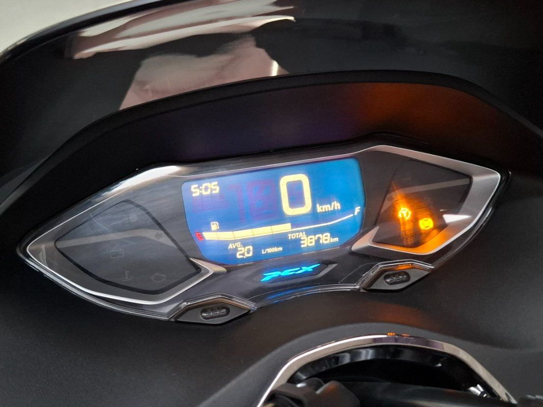 Honda Scooter: Honda PCX 125 9.2kw – Usato da Visp venduto da Automotomassa 1