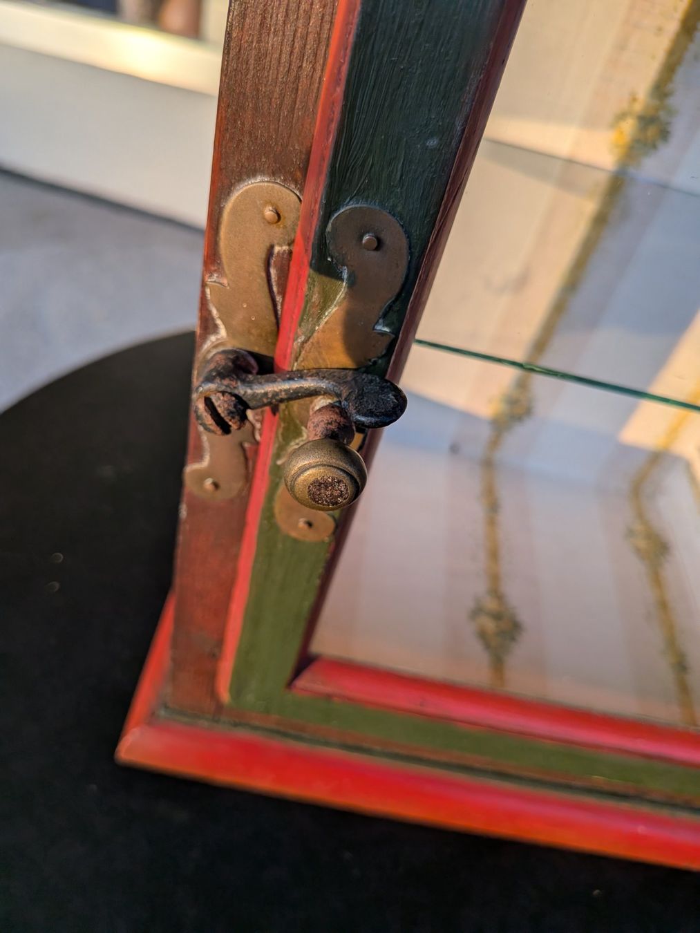 Vitrines: Antike kleine Vitrine – D'occasion à Emmen par Brockofsky 5