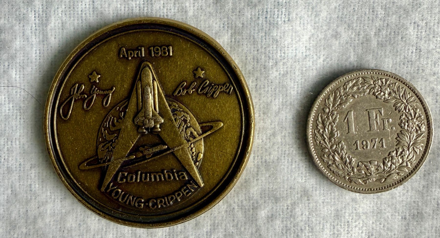 Plaketten & Abzeichen: Original NASA Set mit Münze Zeitung Pin - Rarität! – Gebraucht aus Thun von Abalona3600 5