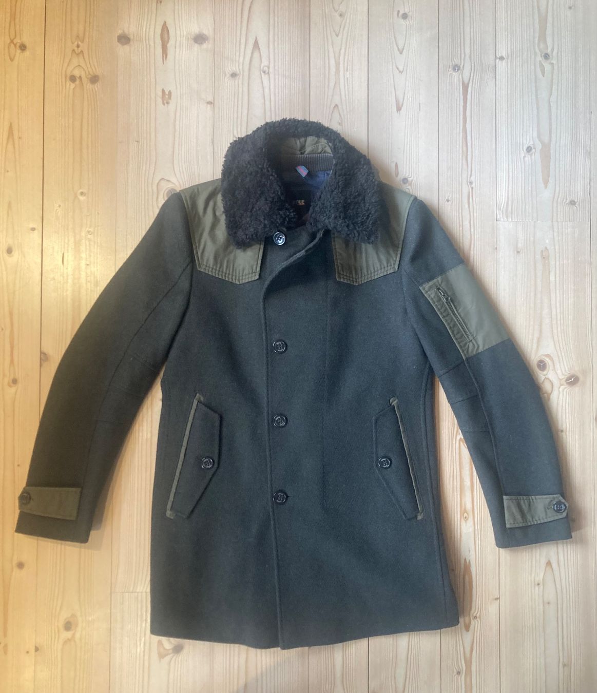 Cinque Cappotti: Kurzmantel Cinque oliv – Usato da Sursee venduto da Auktion29
