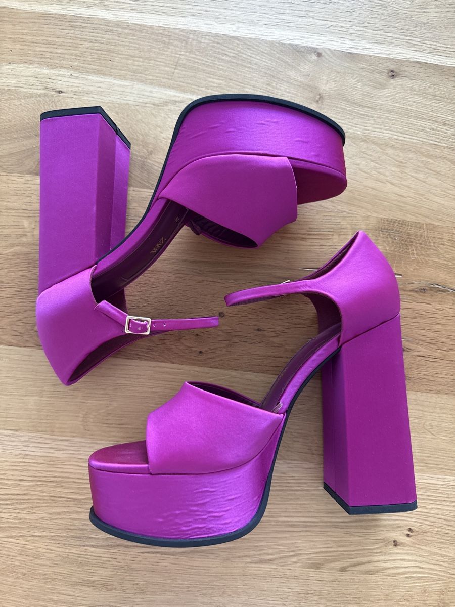 Damenschuhe: New platforms satin effect size 39 – Neu (gemäss Beschreibung) aus Zürich von lar_8826 1