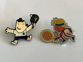 2 Pin Tennis Comic