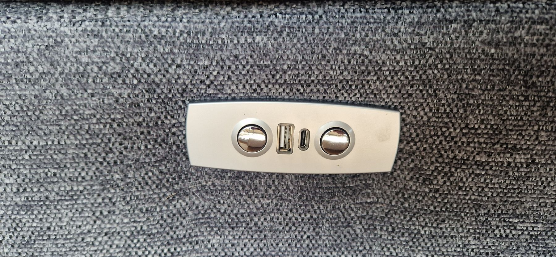 Sofas: 2er-Sofa Loris Stoff Grau, mit Relaxfunktion – Gebraucht aus Rothenburg von maverikmk2 3