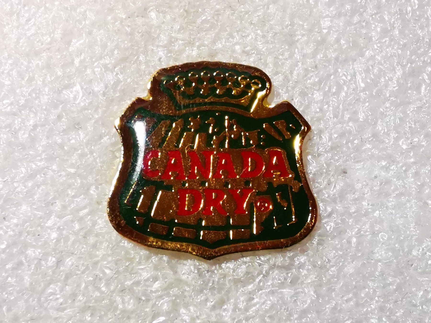 Placchette & Badge: Ansteckpin 77: Canada Dry – Usato da Oppligen venduto da Pin-Fall-Shop