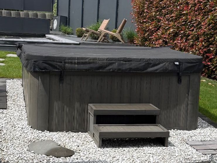 Jacuzzi Whirlpool: Jacuzzi J-280 (4’500.- + frais déménagement) – Gebraucht aus Farvagny-le-Grand von AB_1993