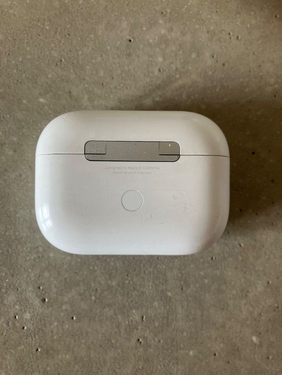 Apple AirPods Pro 1 Charging Case 3