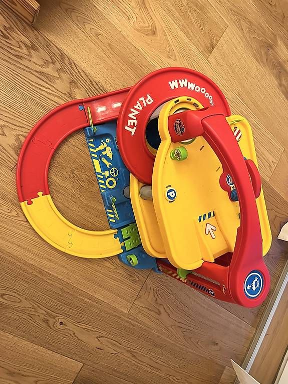 Giocattoli: Garage parking pour voiture  – Usato da Prilly venduto da rob_6mvc 2