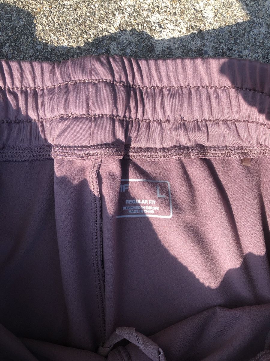 Kleiderpakete: 4F tracksuit set – Gebraucht aus Fribourg von ann_l9b7 3