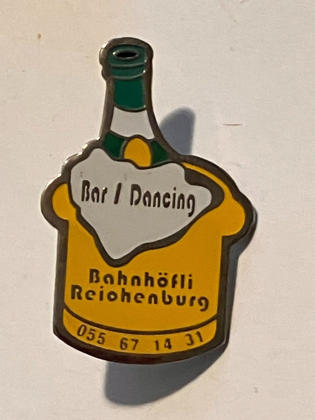 Placchette & Badge: 1 Pin Bar Dancing Bahnhöfli Reichenburg – Usato da Basel venduto da djwwpp
