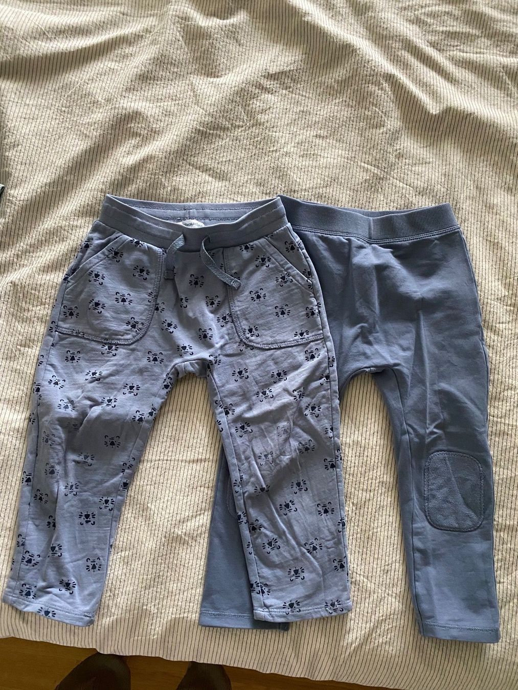 Pantaloni: 3x Hosen Gr. 86, 104 – Usato da Widen venduto da juinl