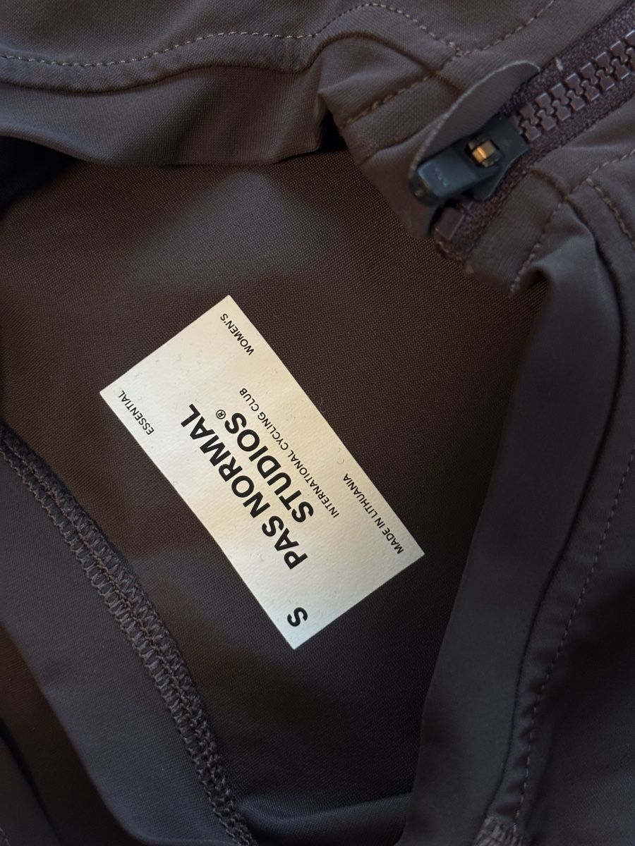 Pas Normal Studios Canottiere & Pantaloni: PNS WOMEN'S Essential Jersey – Nuovo (secondo la descrizione) da Mels venduto da exploremore 2