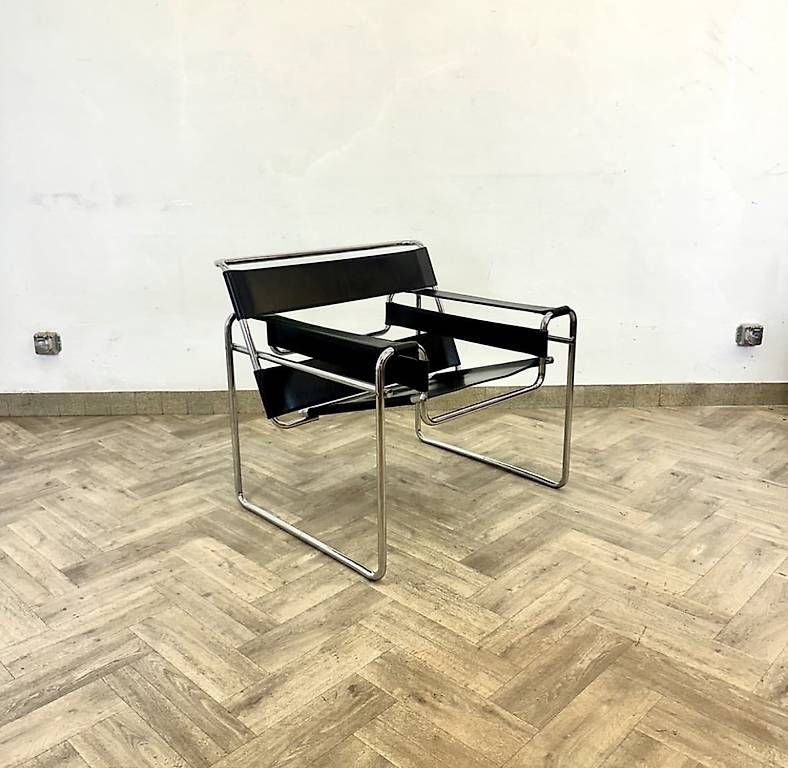 Wassily Poltrone: Wassily Chair Black leather – Usato da basel venduto da vintory.ch 4