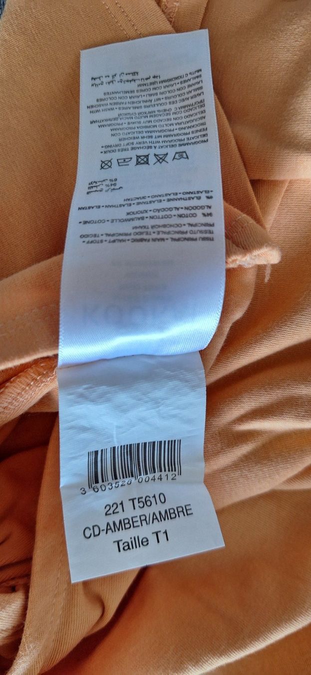 Kookai T-shirt: Kookai, croc top – Nuovo e nell'imballaggio originale da Lussery-Villars venduto da pousinete02 4