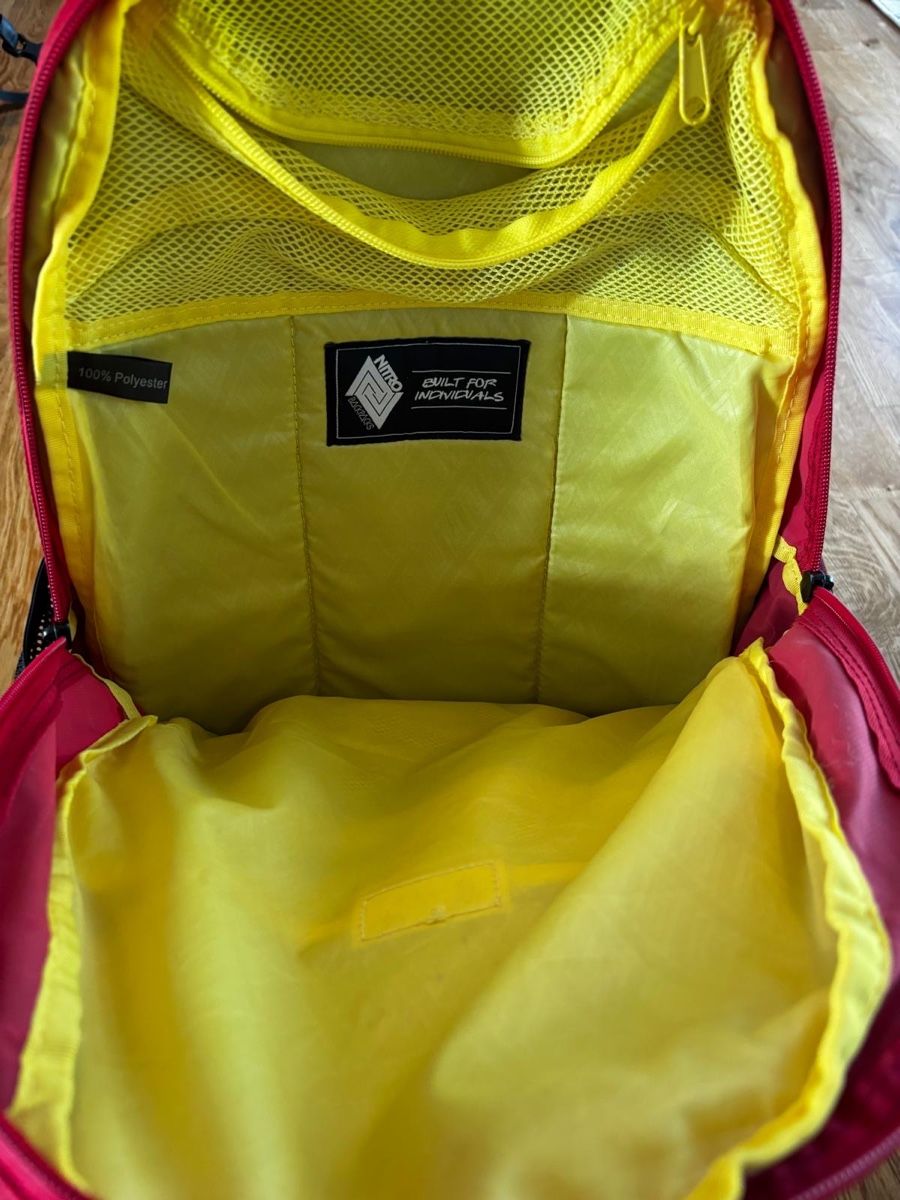 Zaini: Nitro Schulrucksack rot Thek – Usato da Rümlang venduto da Laufgitter01 5