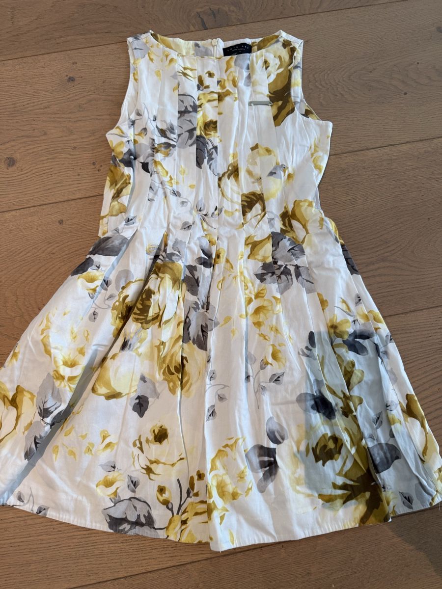 Twin-set Simona Barbieri Kleider & Röcke: Twin Set Kleid,Blumenmuster, Sommerlich & leicht – Neu (gemäss Beschreibung) aus Meilen von Dievondort