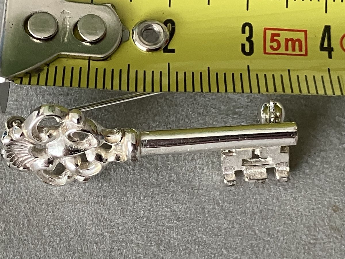 Broschen & Nadeln: Alte Silber Brosche 800 er Schlüssel 3,5 cm – Neu (gemäss Beschreibung) aus Flums von mya_2lh9 3