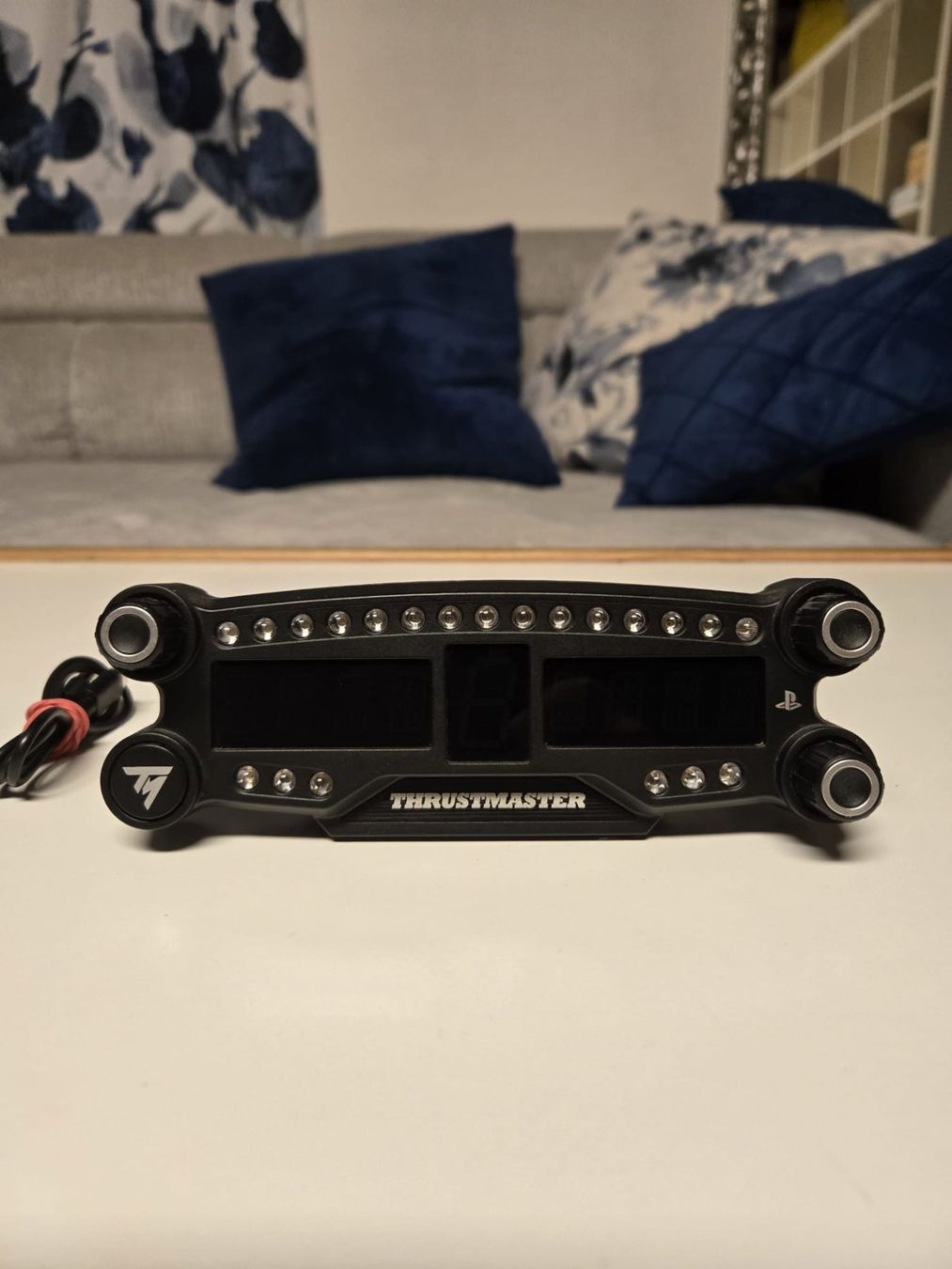 Thrustmaster Controller: Thrustmaster BT Led display pour Volant PlayStation – Usato da Poliez-le-Grand venduto da Lea_2wl5 6