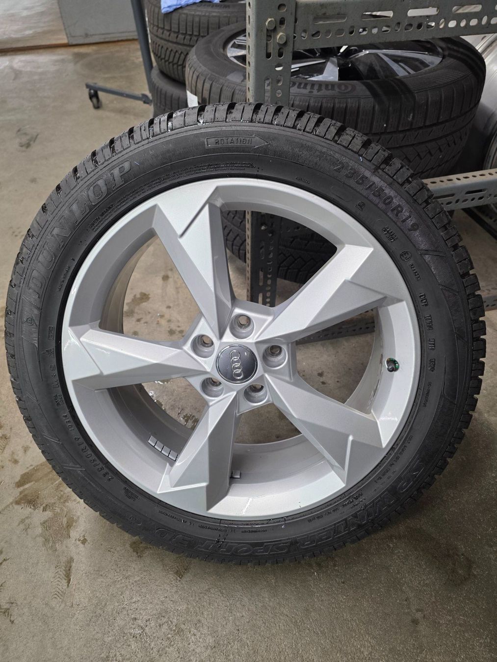 Audi Pneus & Kompletträder: Audi Q3 Winterradsatz – Gebraucht aus Gähwil von schmidgarage9534