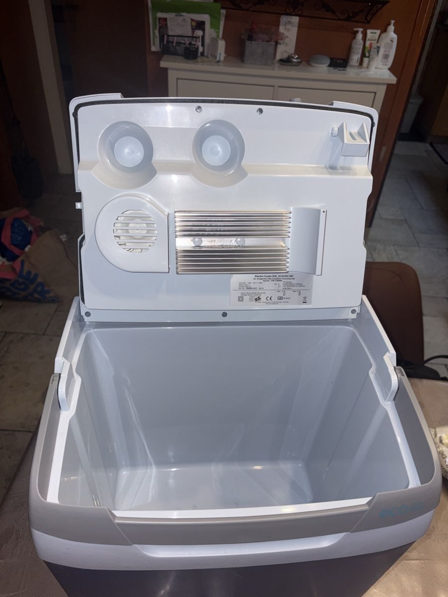 Frigoriferi & Refrigeratori: Glacière électrique bleue et blanche bon état – Usato da Moudon venduto da Mr_Bome 1