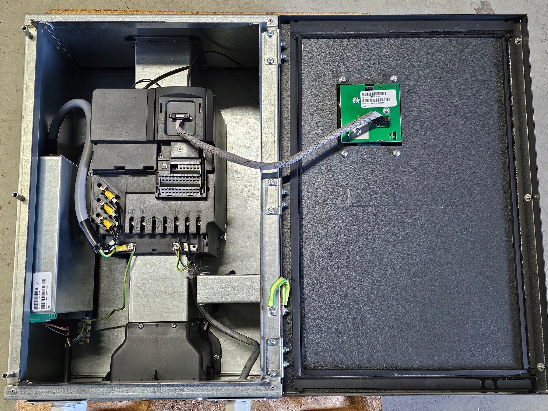 7,5 KW Frequenzumrichter 380V Vektorregelung – Effizient & Stabil Für Industrie Und Automatisierung – Inkl. Handbuch