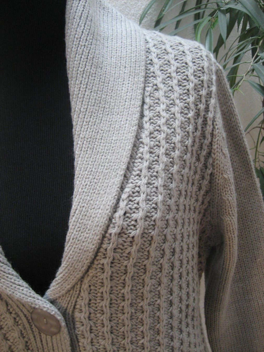 Maglioni & Felpe: Jaquette taille L Bluhmod, neuve – Nuovo e nell'imballaggio originale da Delémont venduto da marryb 1