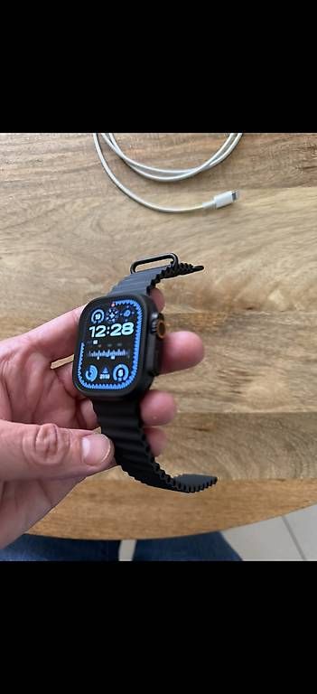 Apple Smartwatch: Apple Watch Ultra 2 Black GPS + Cellular – Usato da Genève venduto da dav_z5z2 3