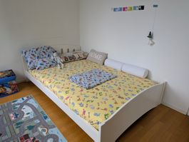 Kinderbett inkl. Matratze und Lattenrost (120x200cm)