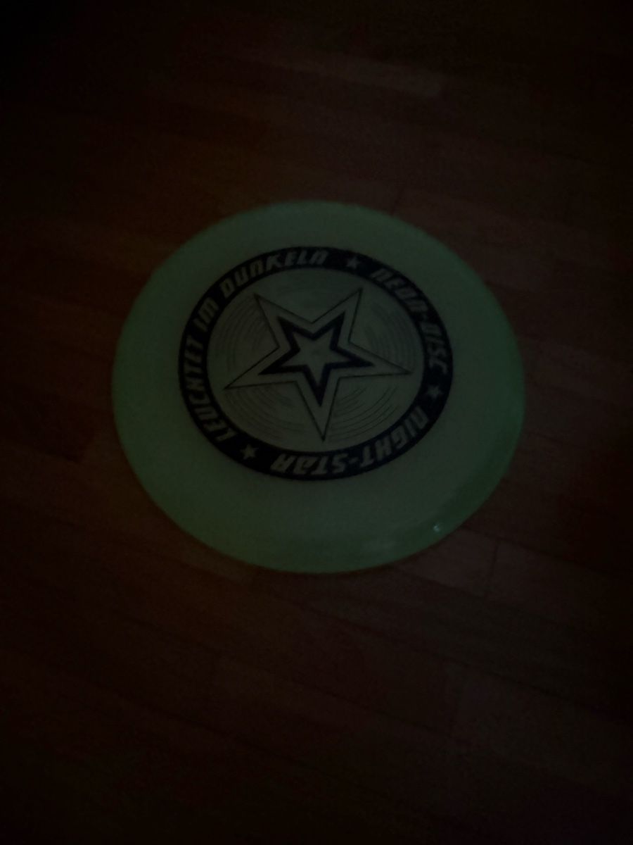 Spielzeuge: Frisbee leuchtend – Neu (gemäss Beschreibung) aus Zürich von Mat1908 3