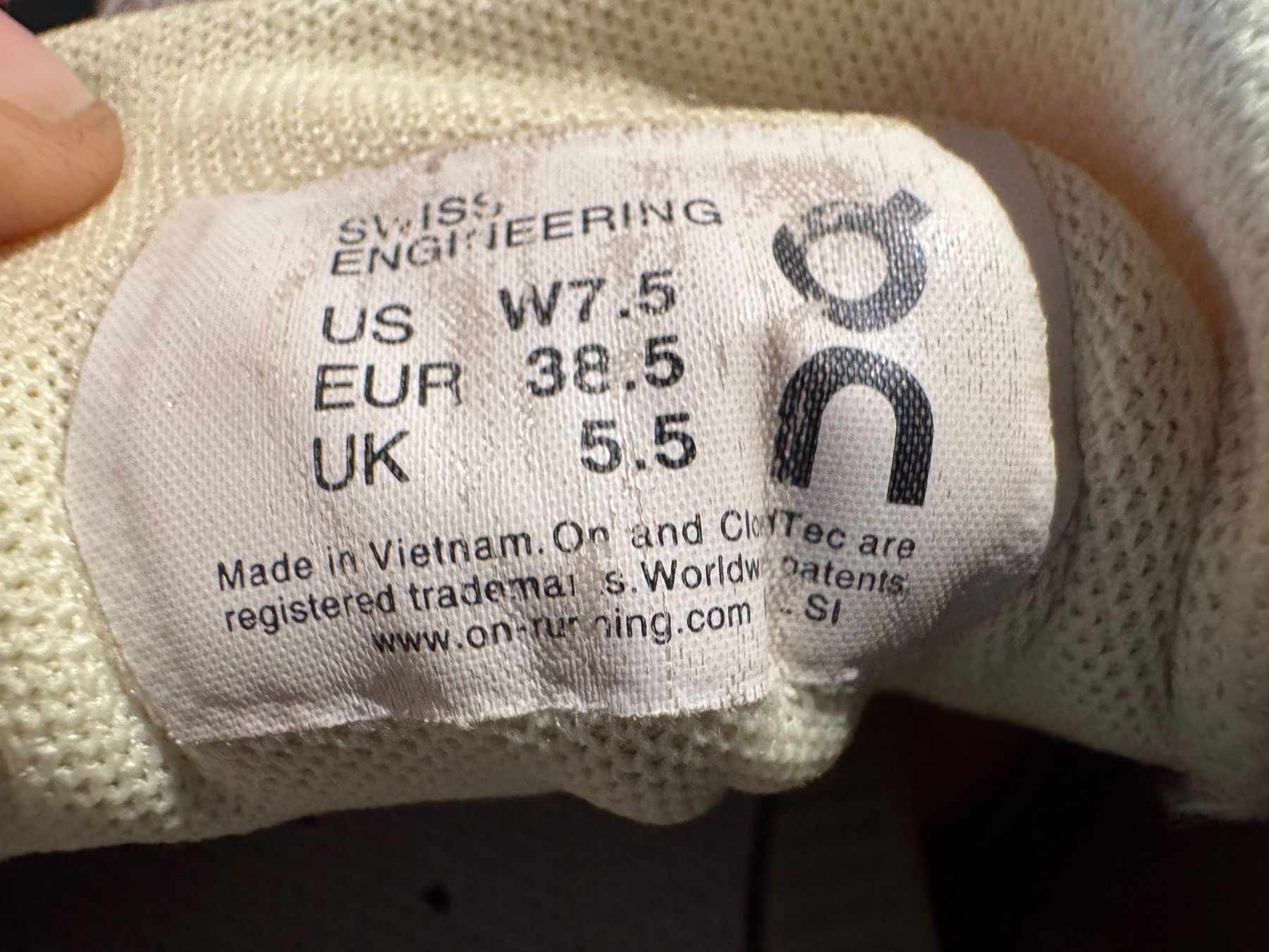 On Scarpe da donna: On Schuhe 38.5 – Usato da Frauenfeld venduto da lona05 4