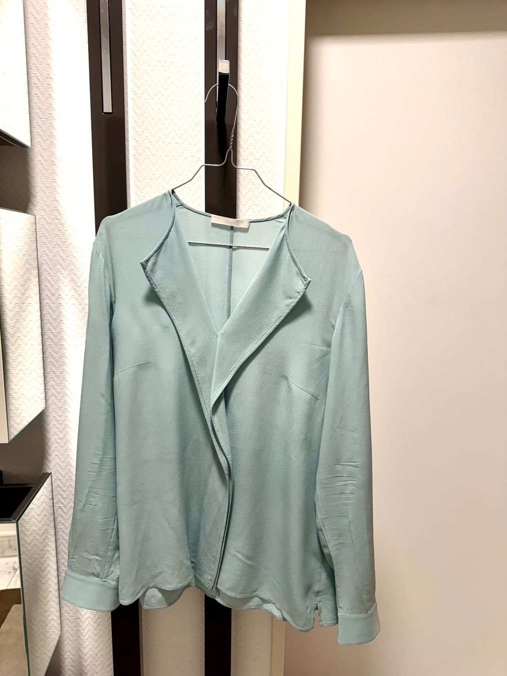 Hugo Boss Camicette: Schicke, hellblaue Damenbluse Boss – Usato da Erlenbach ZH venduto da msa_x26y