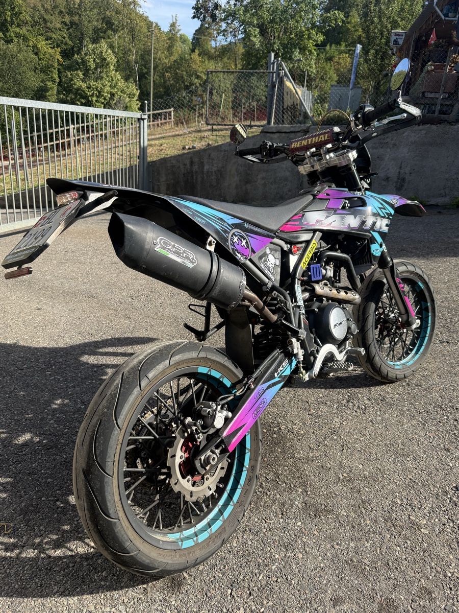 Fantic Route: Fantic XMF125 Performance ab 1CHF – D'occasion à Arboldswil par Jaromunimog 1