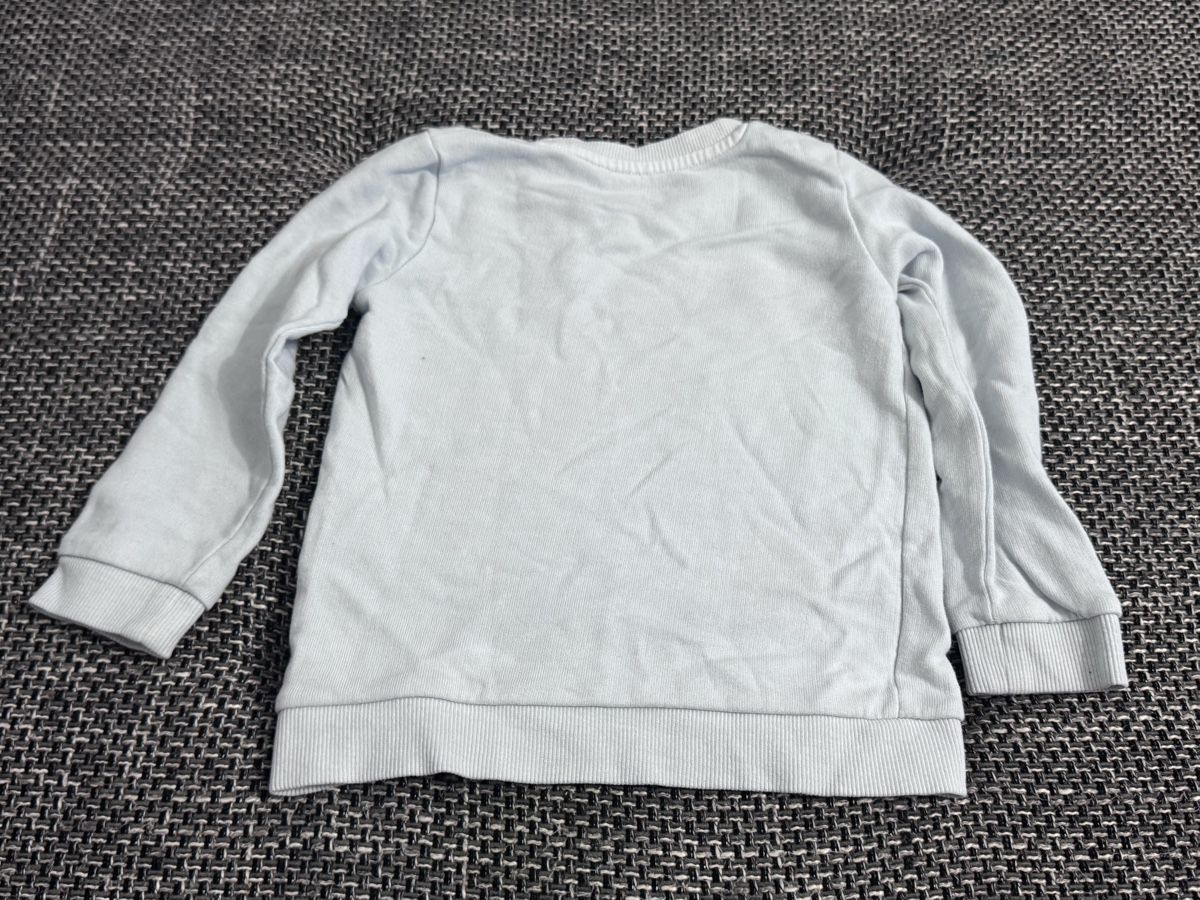 Guess Pullover & Sweatshirts: Guess Sweatshirt kind 2 bis 3 Jahren – Gebraucht aus St.Gallen von pep_2gfq 1