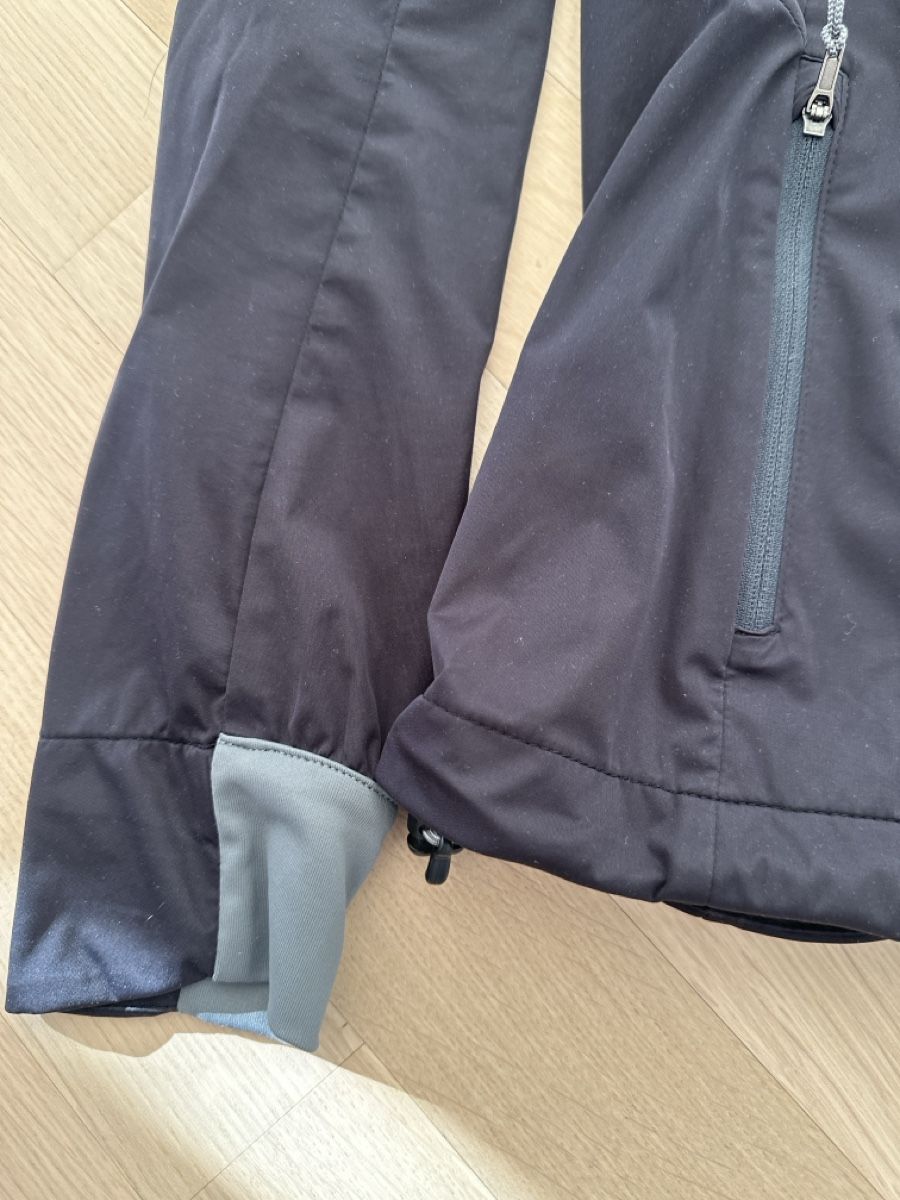 Odlo Jacken: Odlo Damen Jacke, schwarz, NEU, windproof – Neu (gemäss Beschreibung) aus Dübendorf von Bella1177 1